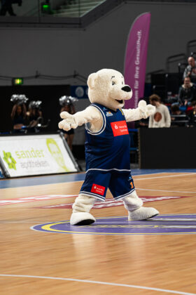 Eisbären Bremerhaven vs. Uni Baskets Münster