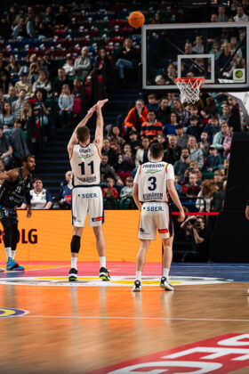 Eisbären Bremerhaven vs. Uni Baskets Münster