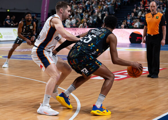 Eisbären Bremerhaven vs. Uni Baskets Münster