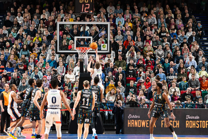 Eisbären Bremerhaven vs. Uni Baskets Münster