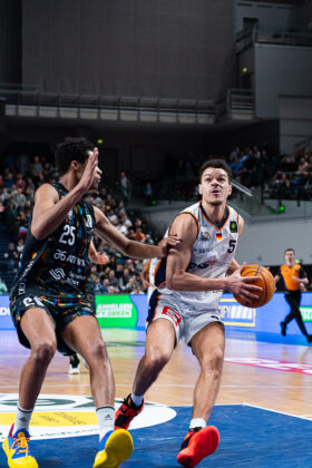 Eisbären Bremerhaven vs. Uni Baskets Münster