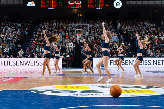 Eisbären Bremerhaven vs. Uni Baskets Münster