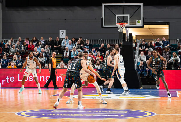 Eisbären Bremerhaven vs. Uni Baskets Münster