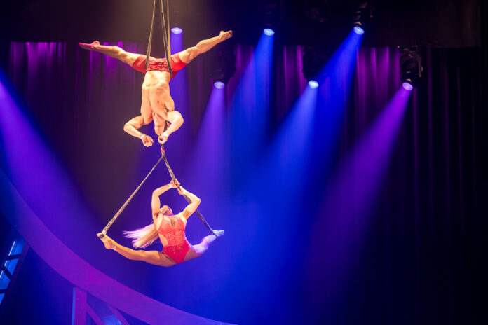 GOP Varieté-Theater Bremen: Premiere „zweifach magisch“