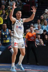 BBL-Pokal 1. Runde: Eisbären Bremerhaven vs. EWE Baskets