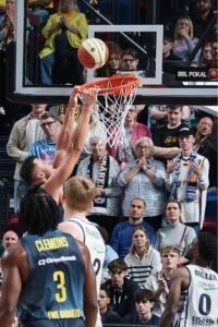 BBL-Pokal 1. Runde: Eisbären Bremerhaven vs. EWE Baskets
