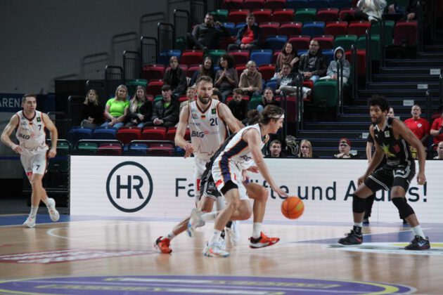 Eisbären Bremerhaven vs. Artland Dragons in der ÖVB-Arena