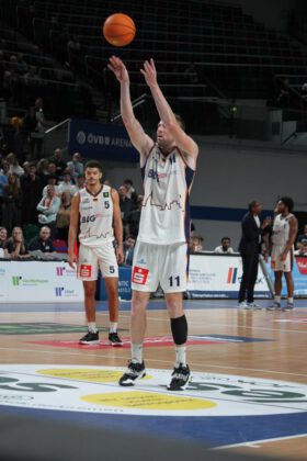 Eisbären Bremerhaven vs. Artland Dragons in der ÖVB-Arena