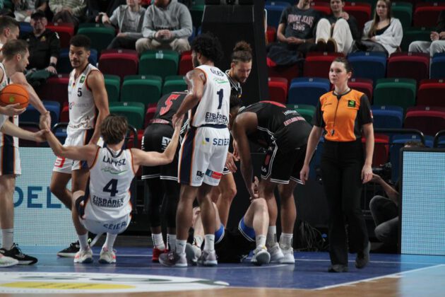 Eisbären Bremerhaven vs. Artland Dragons in der ÖVB-Arena