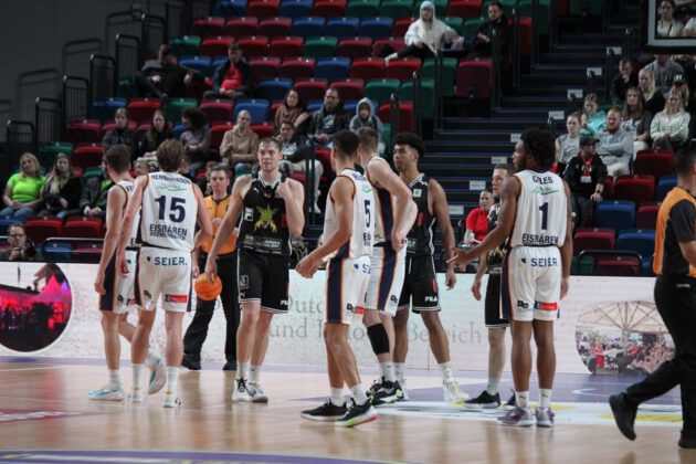 Eisbären Bremerhaven vs. Artland Dragons in der ÖVB-Arena