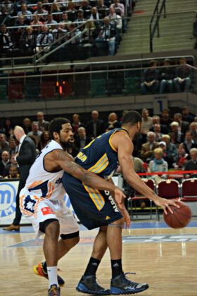 Hanse Game: Eisbären Bremerhaven vs. ALBA Berlin