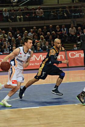 Hanse Game: Eisbären Bremerhaven vs. ALBA Berlin