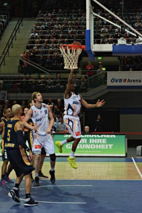 Hanse Game: Eisbären Bremerhaven vs. ALBA Berlin