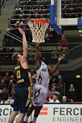 Hanse Game: Eisbären Bremerhaven vs. ALBA Berlin