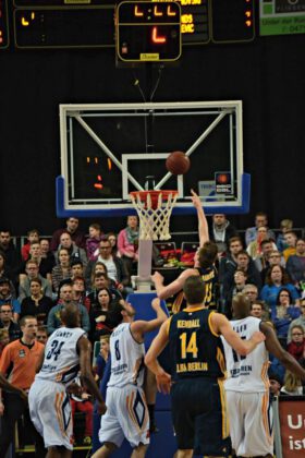 Hanse Game: Eisbären Bremerhaven vs. ALBA Berlin