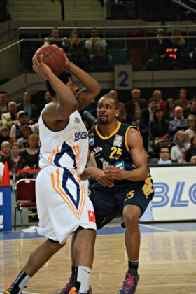 Hanse Game: Eisbären Bremerhaven vs. ALBA Berlin