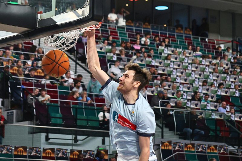 Eisbären Bremerhaven vs. Artland Dragons