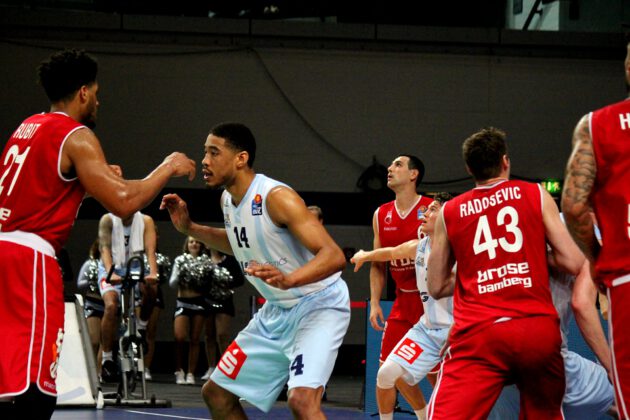 Hanse Game: Eisbären Bremerhaven vs. Brose Bamberg