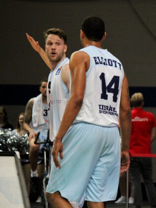 Hanse Game: Eisbären Bremerhaven vs. Brose Bamberg