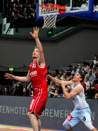 Hanse Game: Eisbären Bremerhaven vs. Brose Bamberg