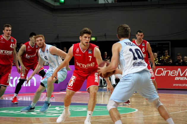 Hanse Game: Eisbären Bremerhaven vs. Brose Bamberg