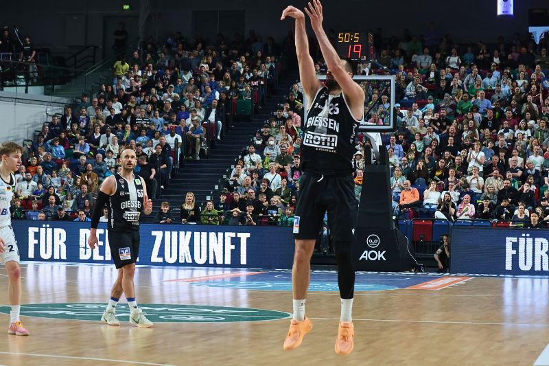 Eisbären Bremerhaven vs. Gießen 46ers