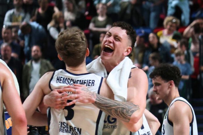 Eisbären Bremerhaven vs. Science City Jena Eisbären Bremerhaven vs. Science City Jena