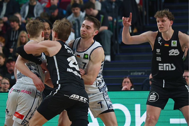 Eisbären Bremerhaven vs. Nürnberg Falcons