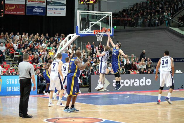 Hanse Game: Eisbären Bremerhaven vs. EWE Baskets