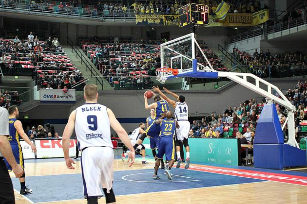 Hanse Game: Eisbären Bremerhaven vs. EWE Baskets