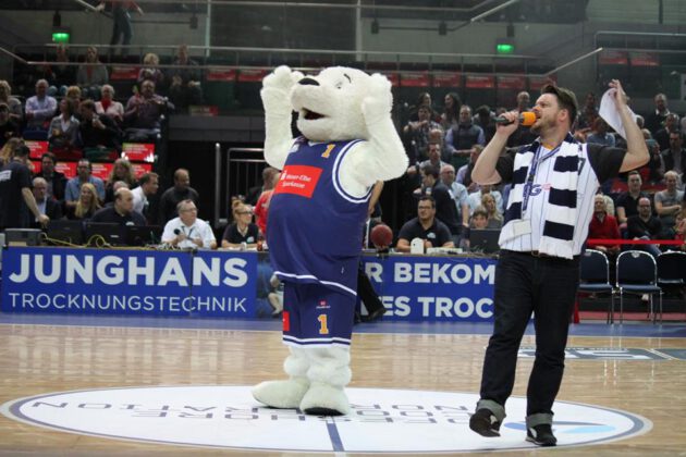 Hanse Game: Eisbären Bremerhaven vs. Basketball Löwen Braunschweig