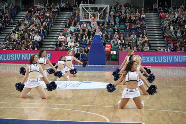 Hanse Game: Eisbären Bremerhaven vs. Basketball Löwen Braunschweig