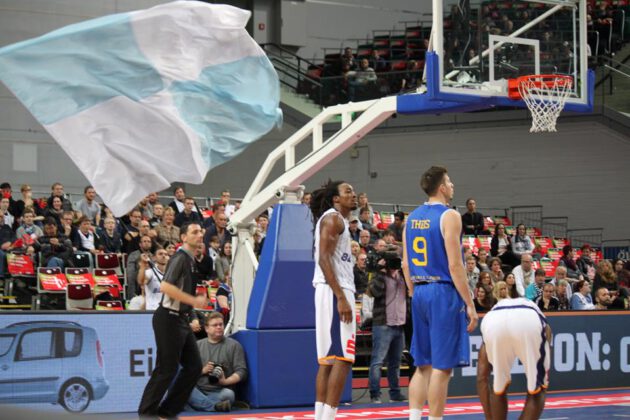 Hanse Game: Eisbären Bremerhaven vs. Basketball Löwen Braunschweig