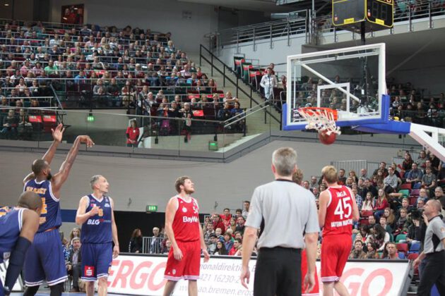 Hanse Game: Eisbären Bremerhaven vs. FC Bayern München