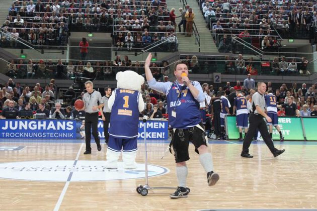 Hanse Game: Eisbären Bremerhaven vs. FC Bayern München