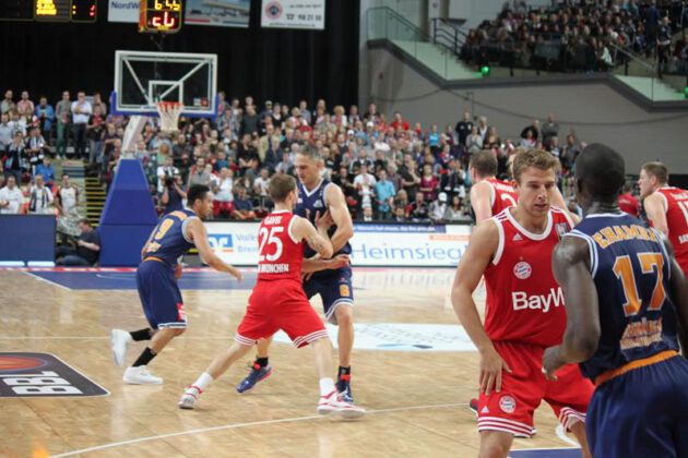 Hanse Game: Eisbären Bremerhaven vs. FC Bayern München