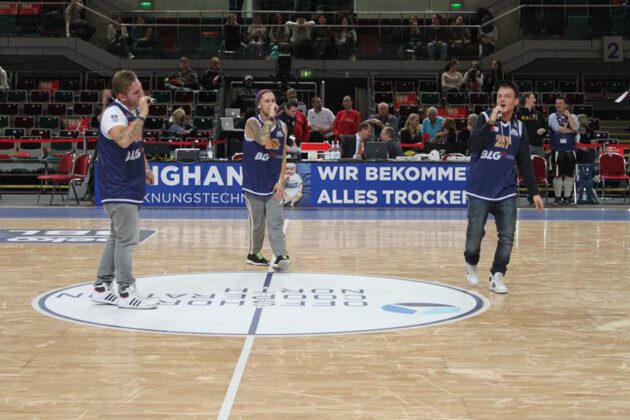 Hanse Game: Eisbären Bremerhaven vs. FC Bayern München