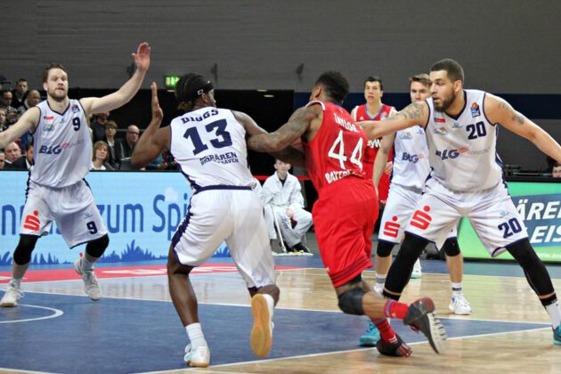 Hanse Game: Eisbären Bremerhaven vs. FC Bayern München