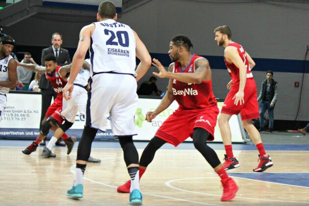 Hanse Game: Eisbären Bremerhaven vs. FC Bayern München