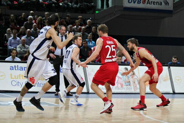 Hanse Game: Eisbären Bremerhaven vs. FC Bayern München