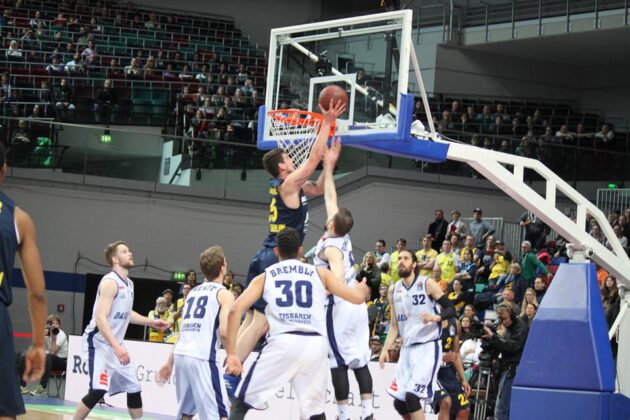 Hanse Game: Eisbären Bremerhaven vs. ALBA Berlin