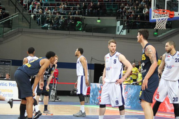 Hanse Game: Eisbären Bremerhaven vs. ALBA Berlin