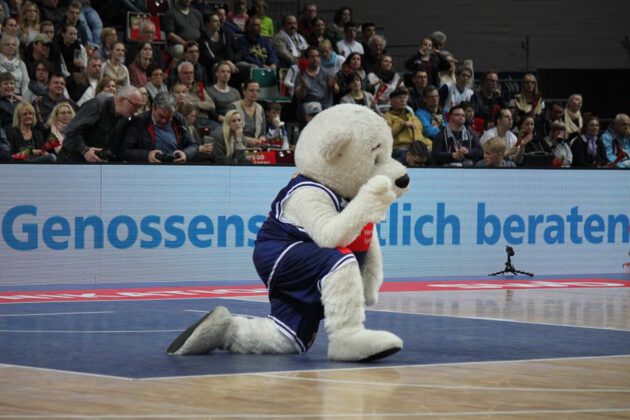 Hanse Game: Eisbären Bremerhaven vs. ALBA Berlin