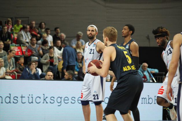 Hanse Game: Eisbären Bremerhaven vs. ALBA Berlin