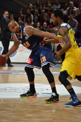 Hanse Game: Eisbären Bremerhaven vs. EWE Baskets