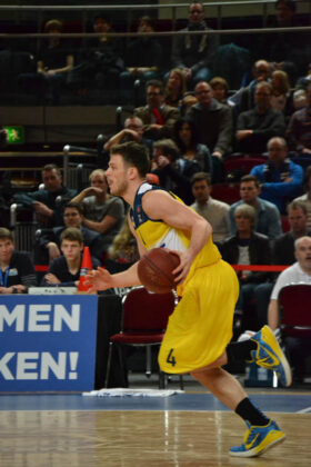 Hanse Game: Eisbären Bremerhaven vs. EWE Baskets