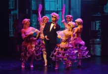 FALCO MEETS AMADEUS: Ein Abend voller Musik und Nostalgie im Metropol Theater Falco meets Amadeus