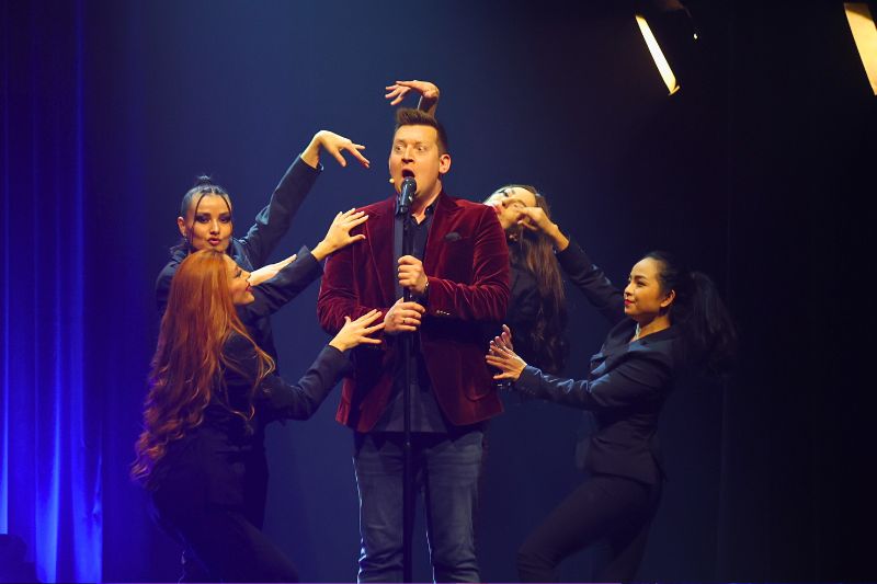 GOP Varieté-Theater Bremen: Premiere „Streng geheim!“