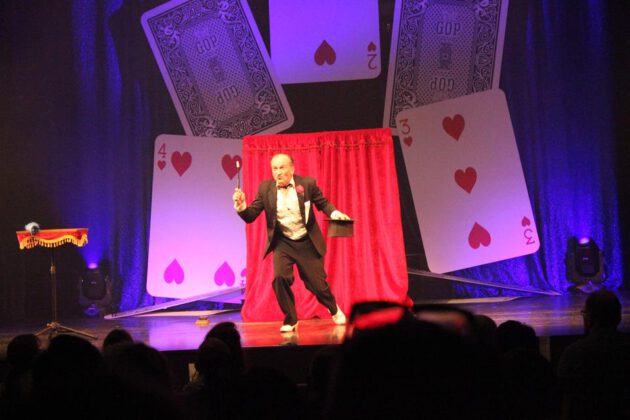 GOP Varieté-Theater Bremen: Premiere „Zauberhaft – magic & more“