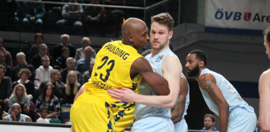 Hanse Game: Eisbären Bremerhaven vs. EWE Baskets Oldenburg